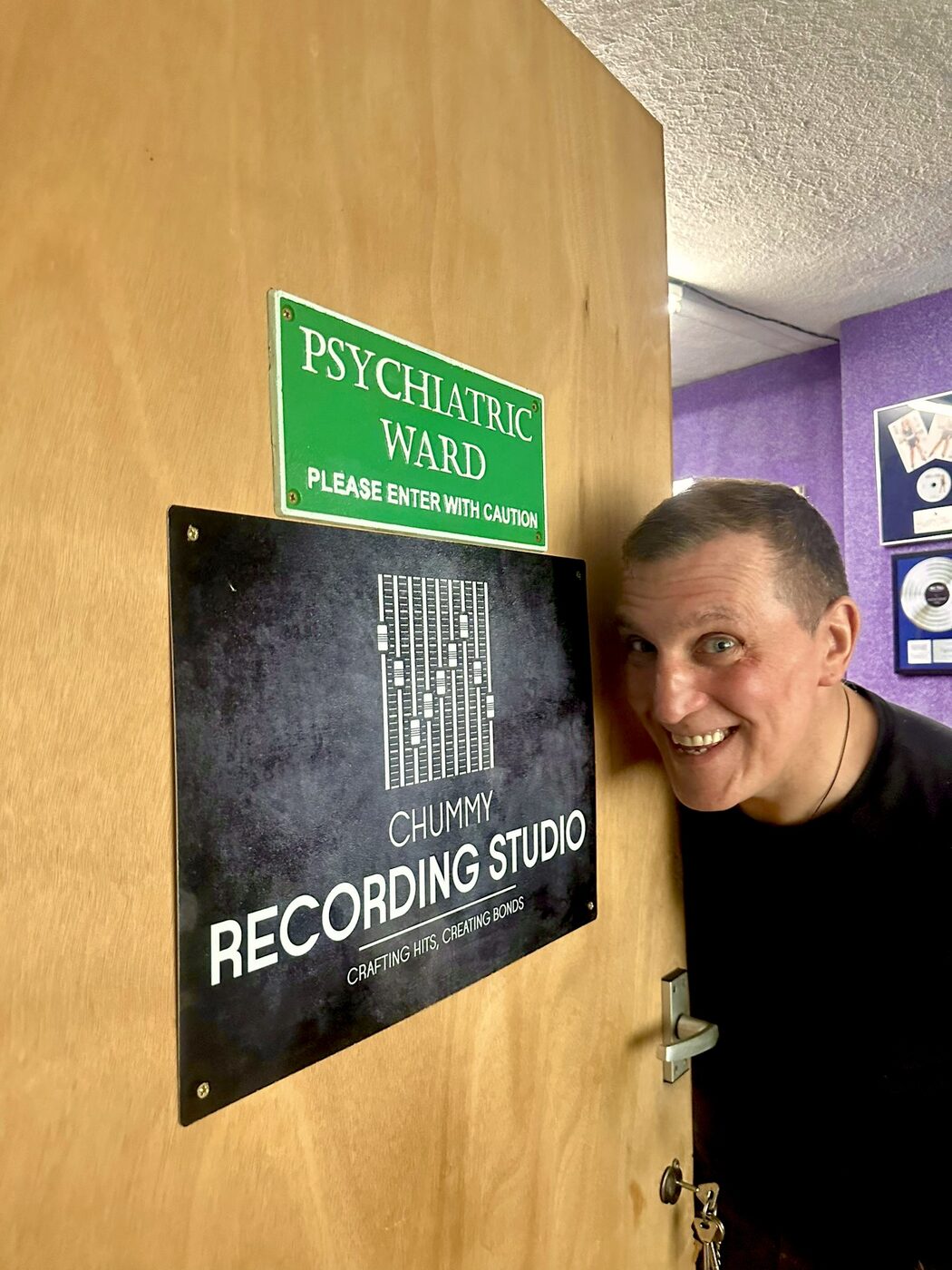 Chummy Recording Studio door
